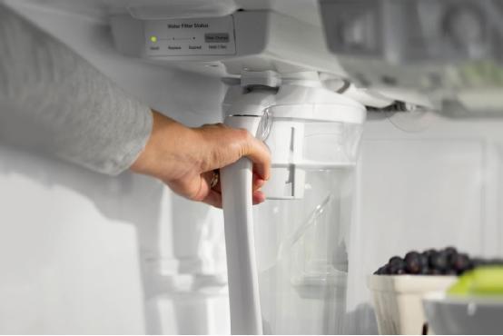 可自动控制GE冰箱净水器出水量的GE推磁感应水壶